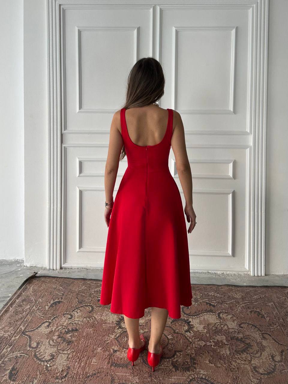 Lady in Red – Elegantes Midikleid