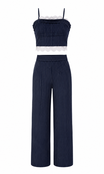 Riviera Chic – Zweiteiler mit Spitze & Nadelstreifen