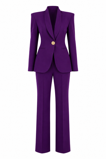 Elegant pantsuit – timeless class